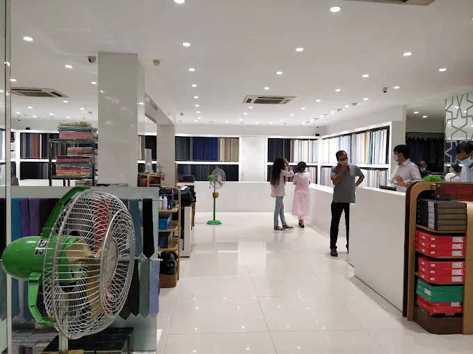 The Raymond shop